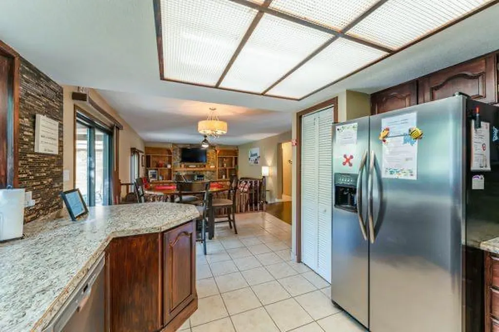 181 Huntington Park Drumheller AB T0J0Y6