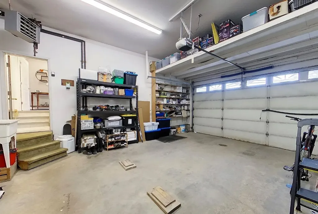 6336 13 Avenue Edson AB T7E 1S2