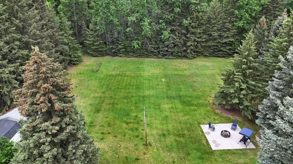 6336 13 Avenue Edson AB T7E 1S2