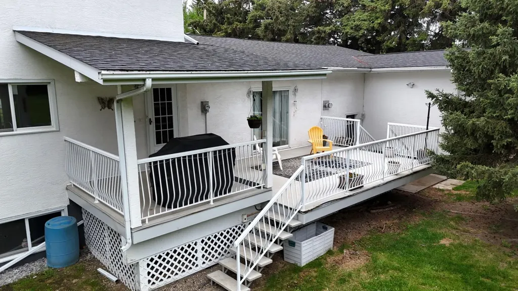 6336 13 Avenue Edson AB T7E 1S2