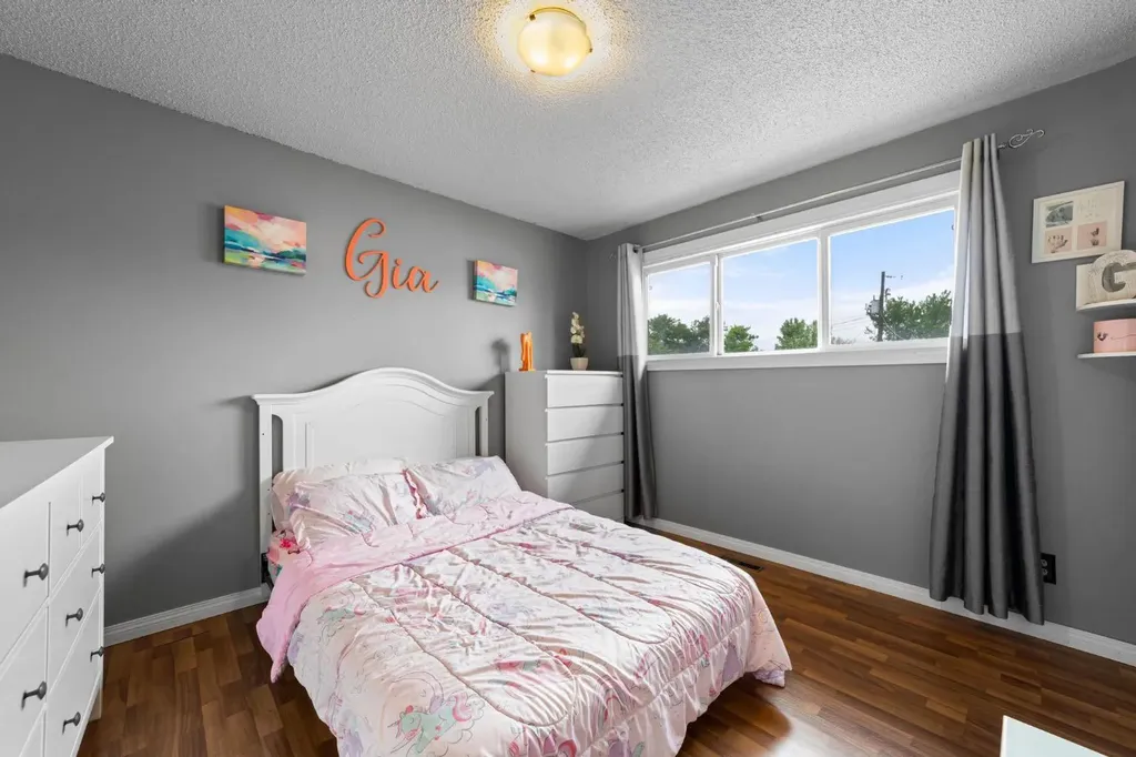 5221 42 Street Camrose AB T4V 1A7