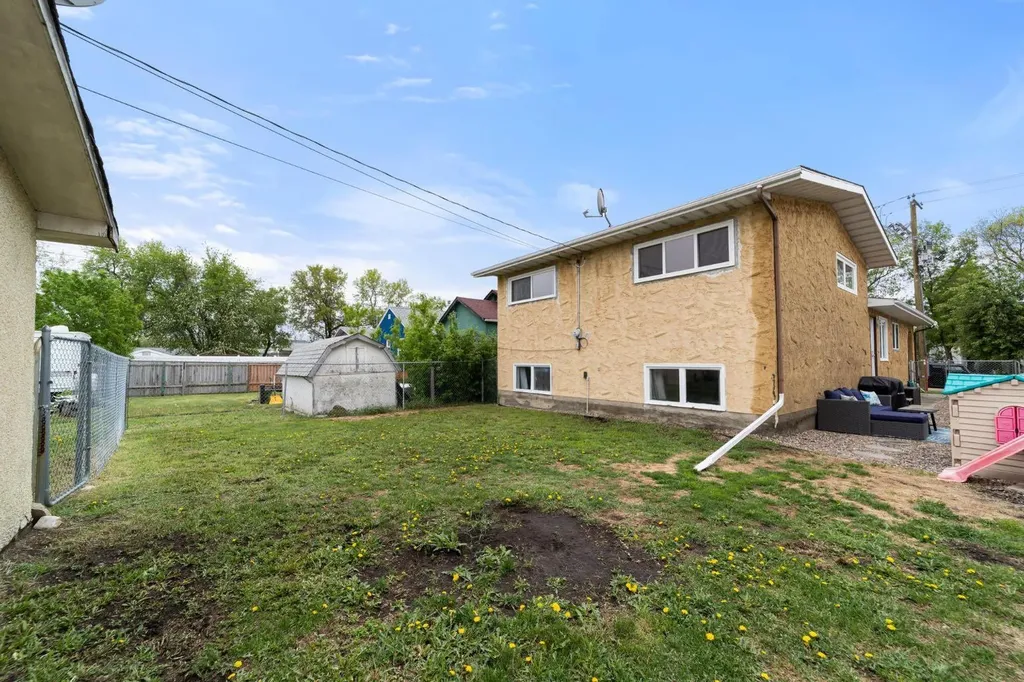 5221 42 Street Camrose AB T4V 1A7