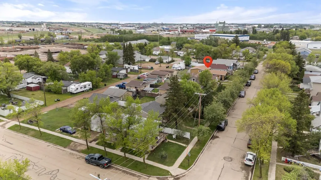 5221 42 Street Camrose AB T4V 1A7