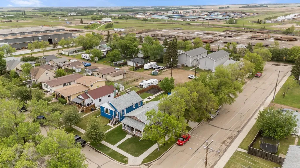 5221 42 Street Camrose AB T4V 1A7