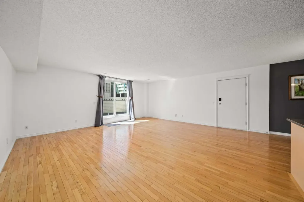 1540 29 Street NW Calgary AB T2N4M1