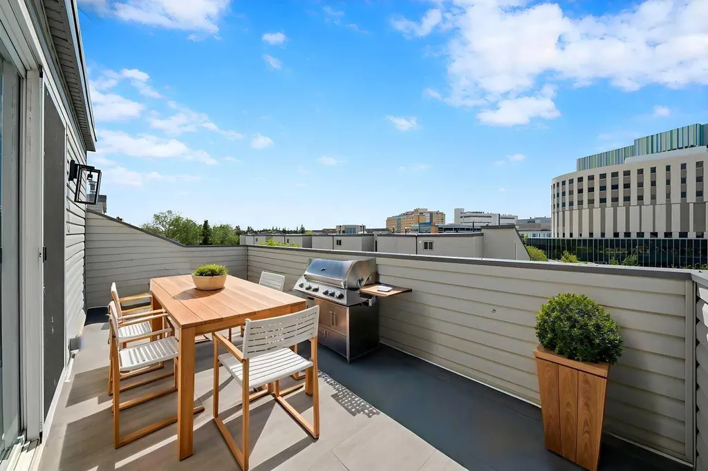1540 29 Street NW Calgary AB T2N4M1