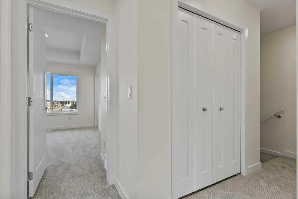 42 Corner Glen Manor NE Calgary AB T3N 2R4