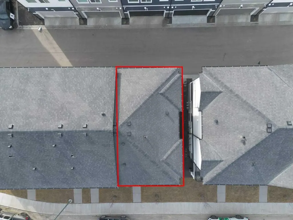 42 Corner Glen Manor NE Calgary AB T3N 2R4