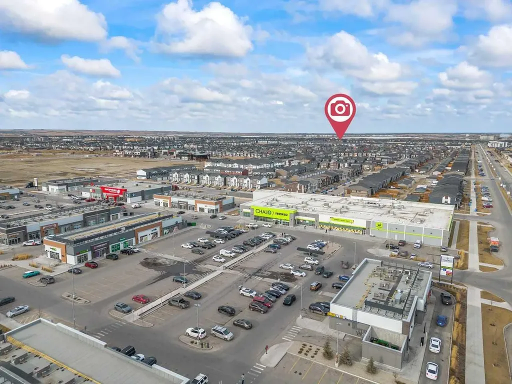 42 Corner Glen Manor NE Calgary AB T3N 2R4