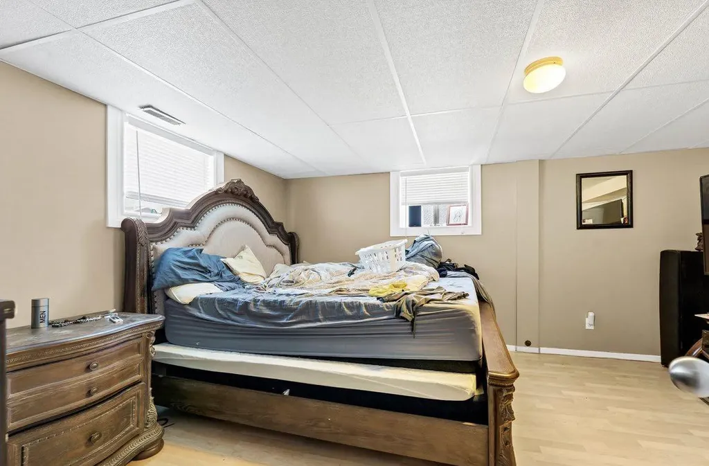 53 3 Street SW Medicine Hat AB T1A 4C4