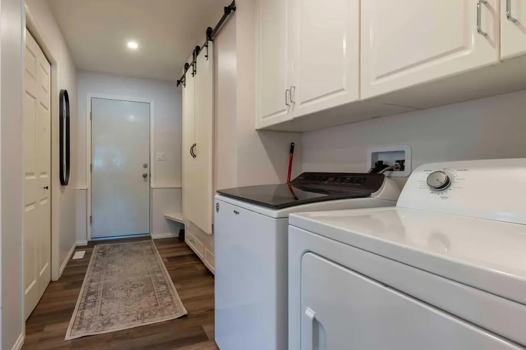 7 Davison Drive Red Deer AB T4R 2J3