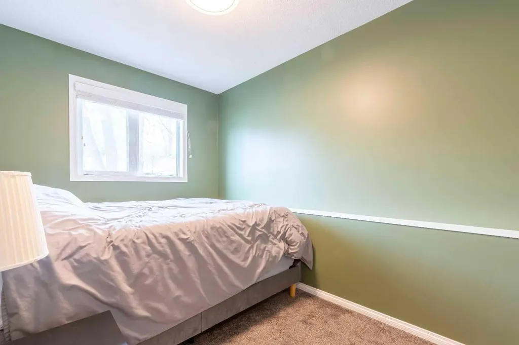 7 Davison Drive Red Deer AB T4R 2J3