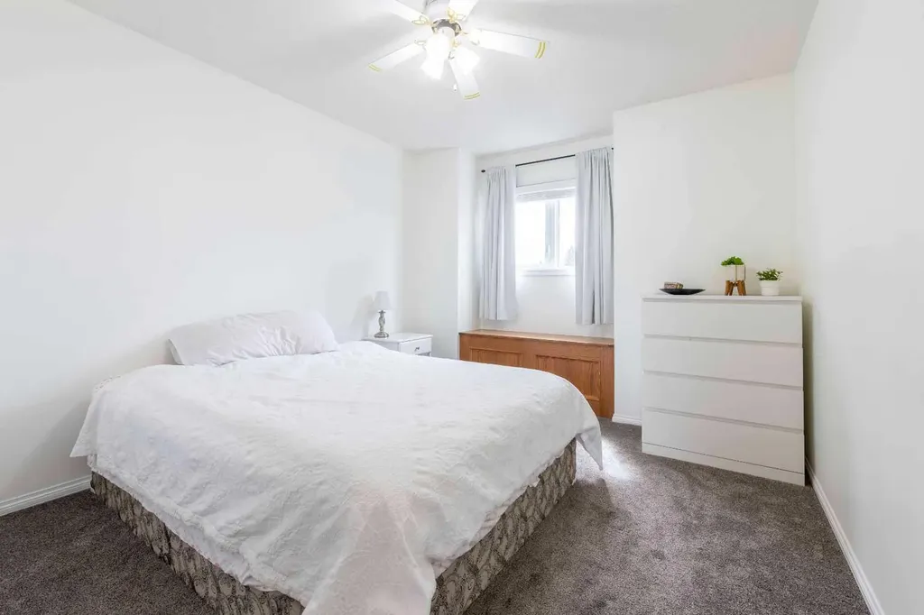 7 Davison Drive Red Deer AB T4R 2J3