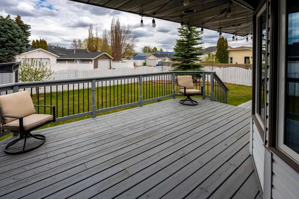 7 Davison Drive Red Deer AB T4R 2J3