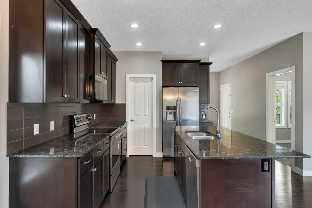240 Elgin Meadows Way SE Calgary AB T2Z0R9