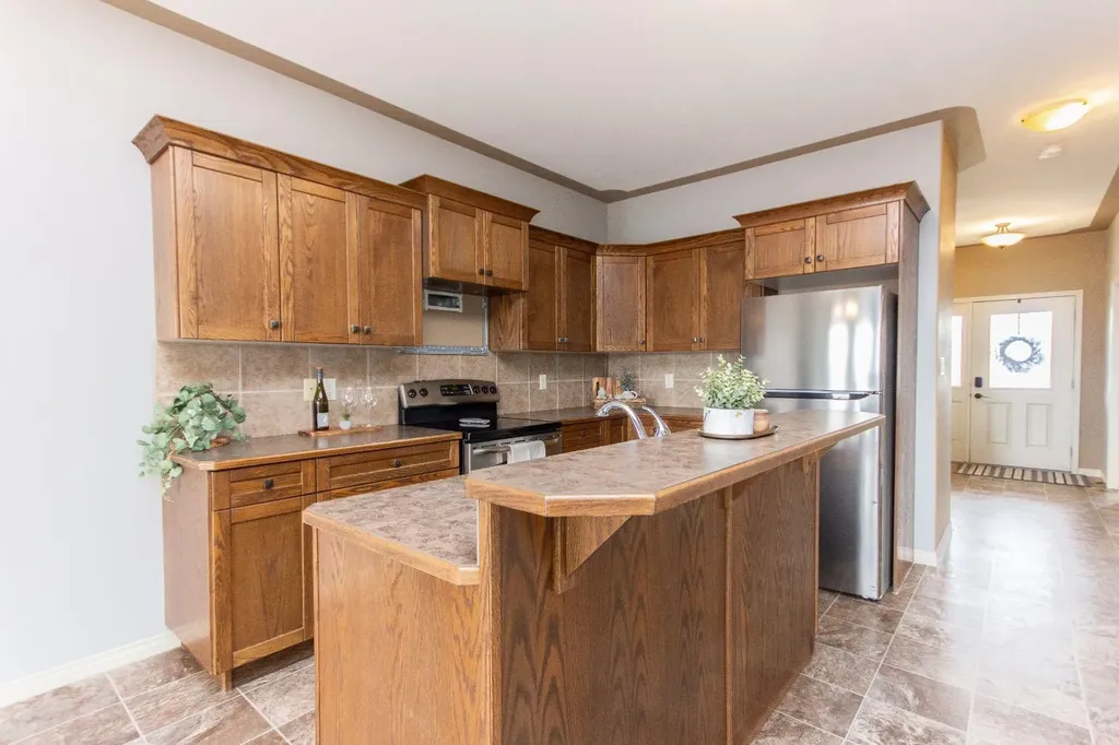 101 Valley Crescent Blackfalds AB T4M 0J7