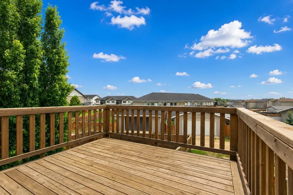 101 Valley Crescent Blackfalds AB T4M 0J7