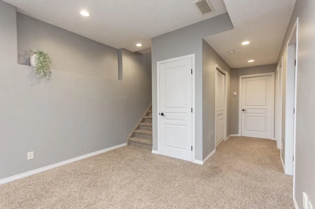 101 Valley Crescent Blackfalds AB T4M 0J7