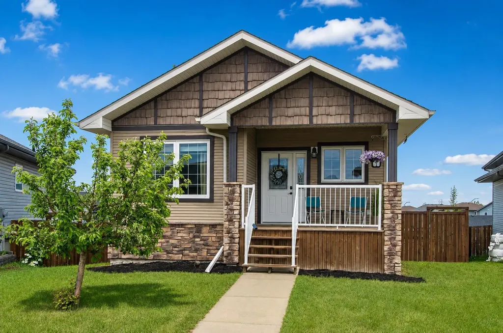 101 Valley Crescent Blackfalds AB T4M 0J7