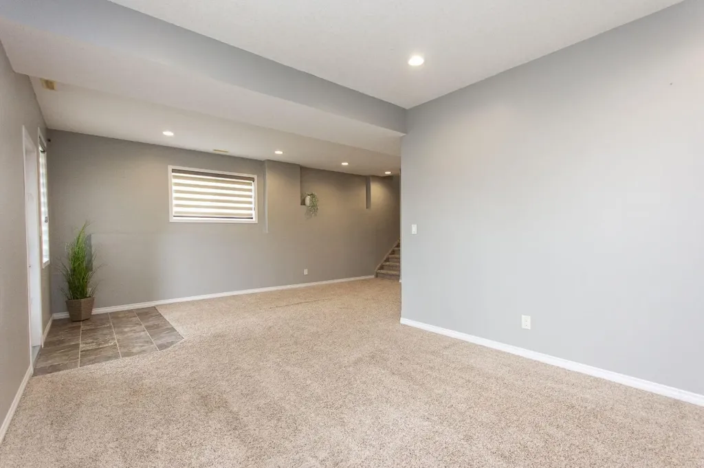 101 Valley Crescent Blackfalds AB T4M 0J7
