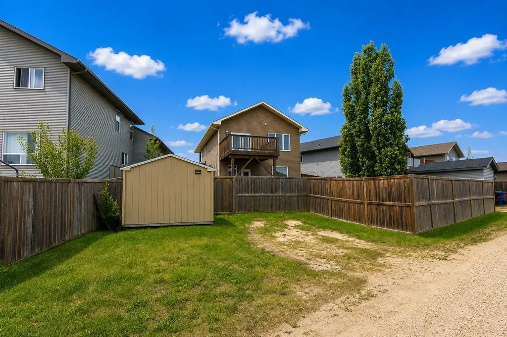 101 Valley Crescent Blackfalds AB T4M 0J7