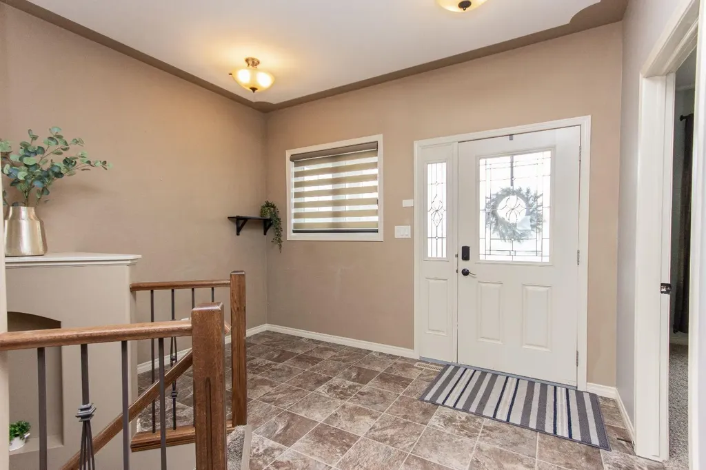 101 Valley Crescent Blackfalds AB T4M 0J7
