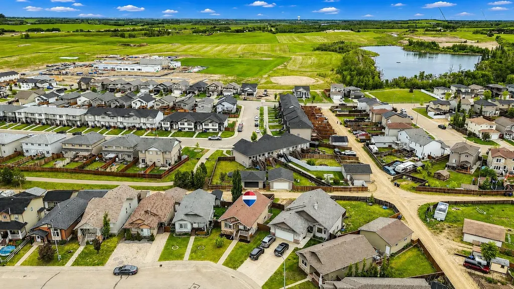 101 Valley Crescent Blackfalds AB T4M 0J7