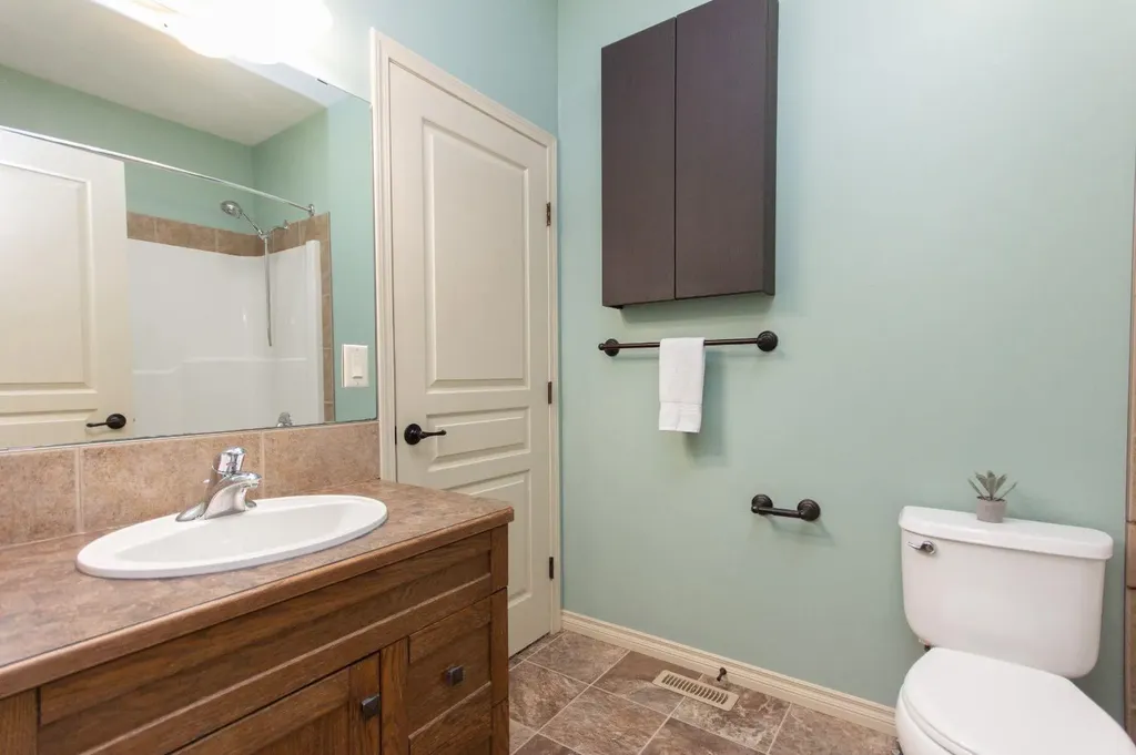 101 Valley Crescent Blackfalds AB T4M 0J7
