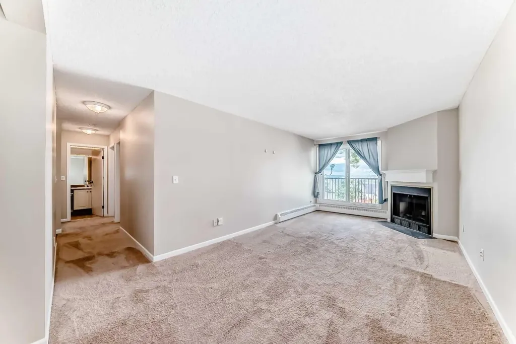385 Patterson Hill SW Calgary AB T3H2P3