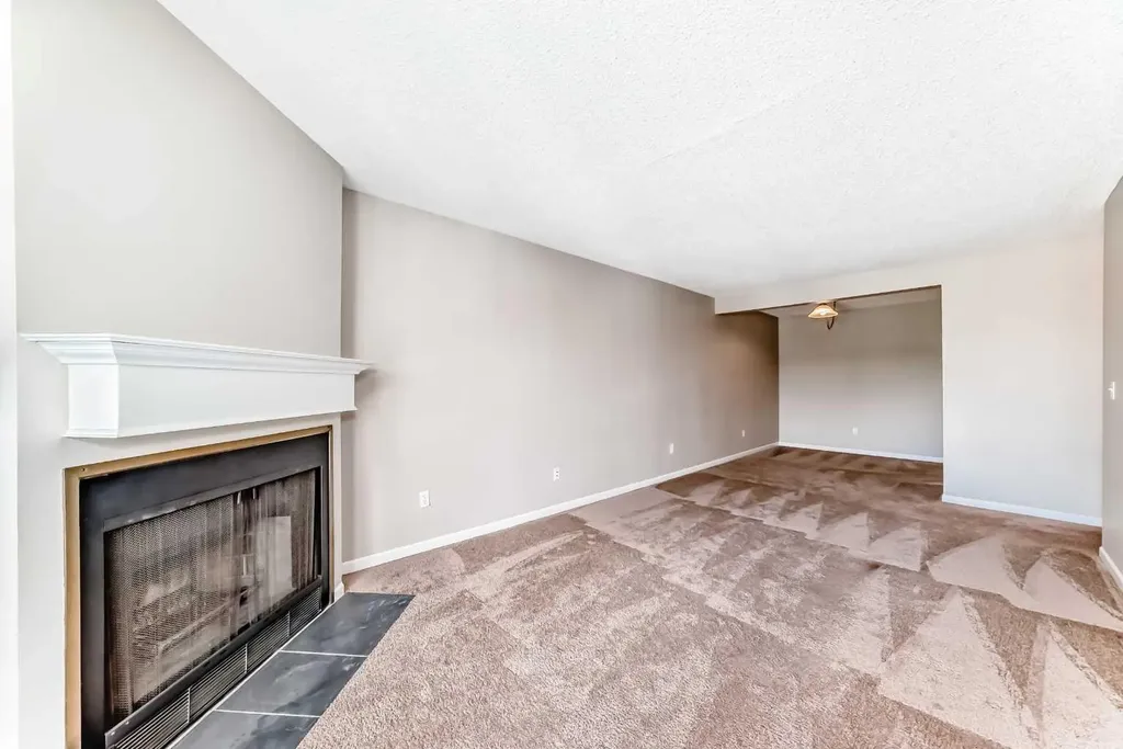 385 Patterson Hill SW Calgary AB T3H2P3