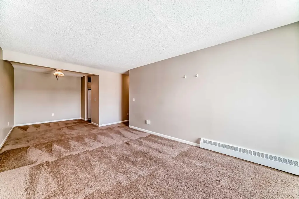 385 Patterson Hill SW Calgary AB T3H2P3