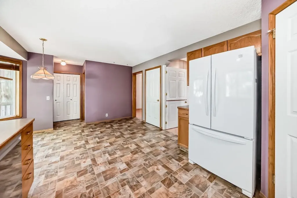 105 Tuscany Way NW Calgary AB T3L 2A4