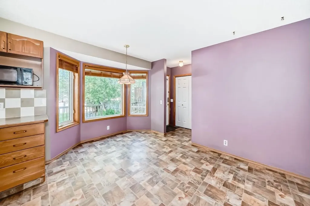 105 Tuscany Way NW Calgary AB T3L 2A4