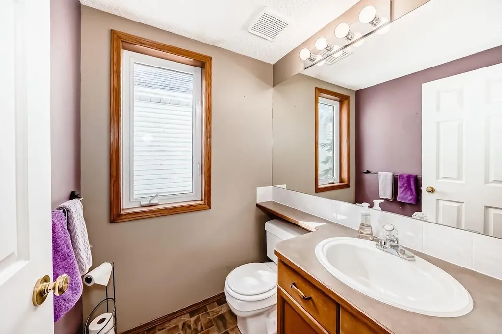 105 Tuscany Way NW Calgary AB T3L 2A4