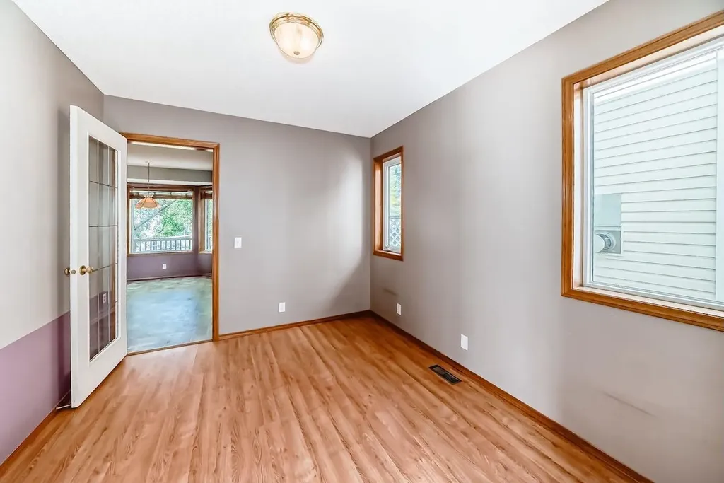 105 Tuscany Way NW Calgary AB T3L 2A4