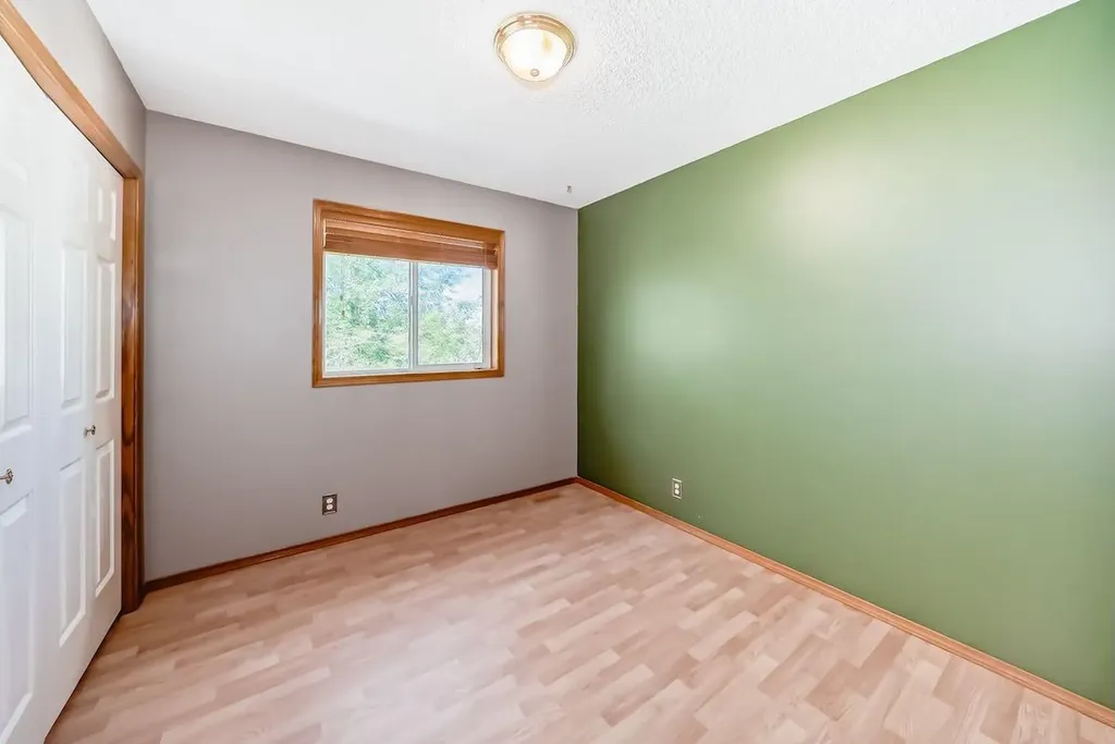 105 Tuscany Way NW Calgary AB T3L 2A4