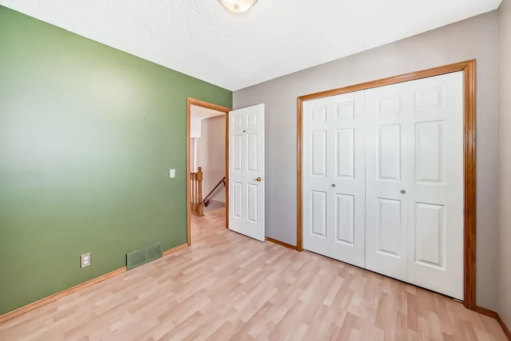105 Tuscany Way NW Calgary AB T3L 2A4