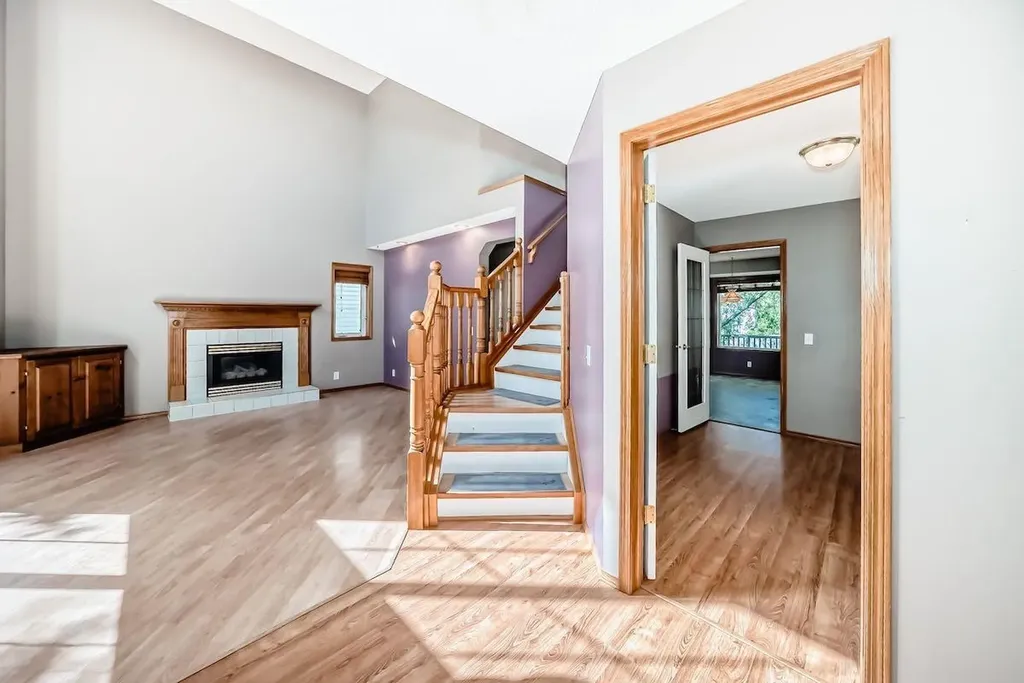 105 Tuscany Way NW Calgary AB T3L 2A4