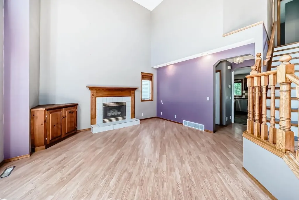 105 Tuscany Way NW Calgary AB T3L 2A4