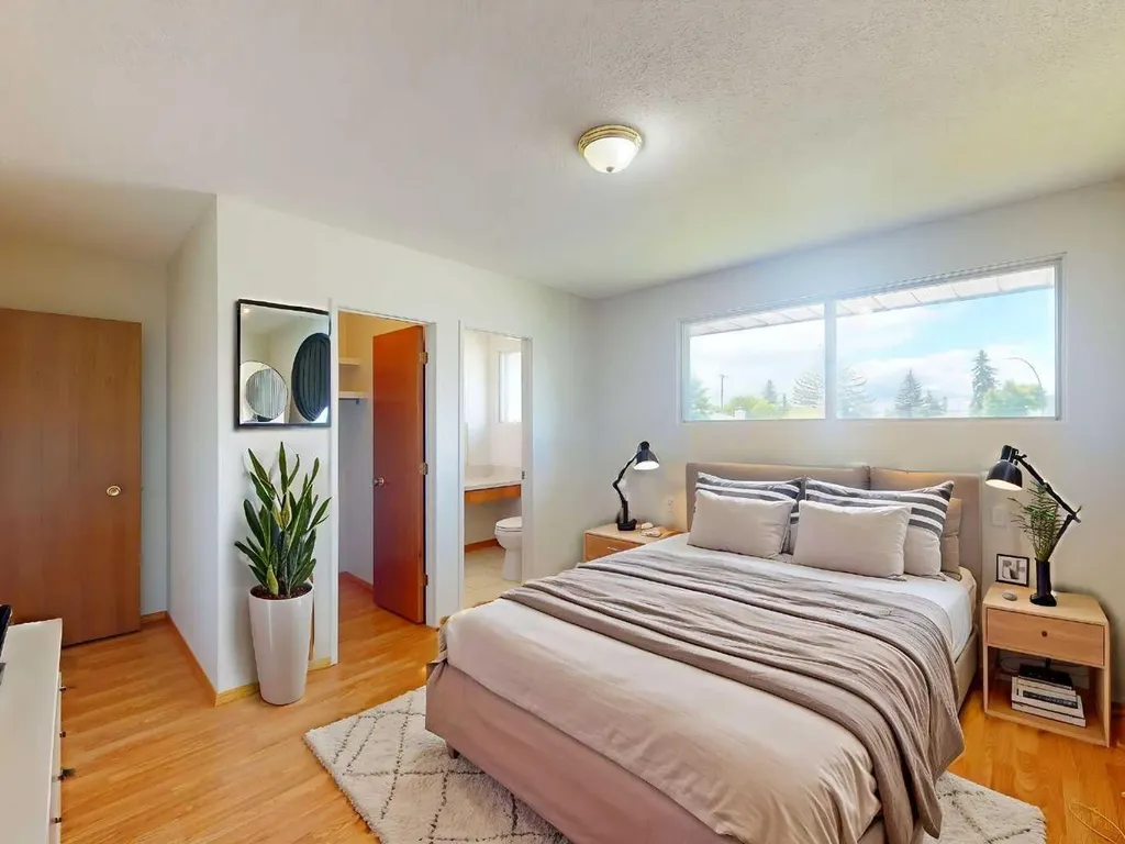548 Mcintosh Road NE Calgary AB T2E 5Z3