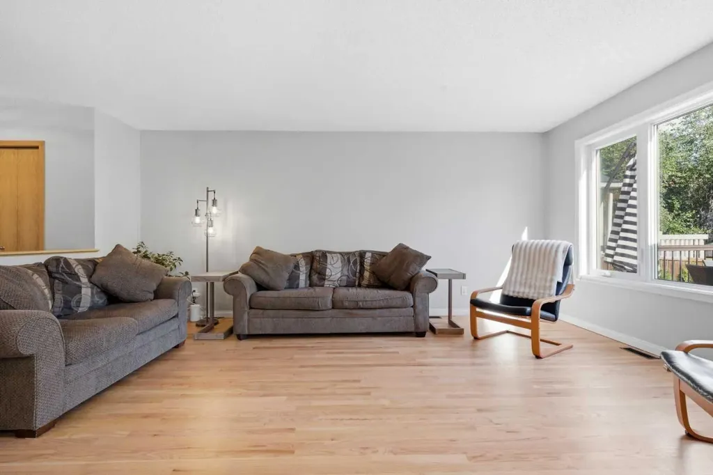 60 Chaparral Way SE Calgary AB T2X 3K6