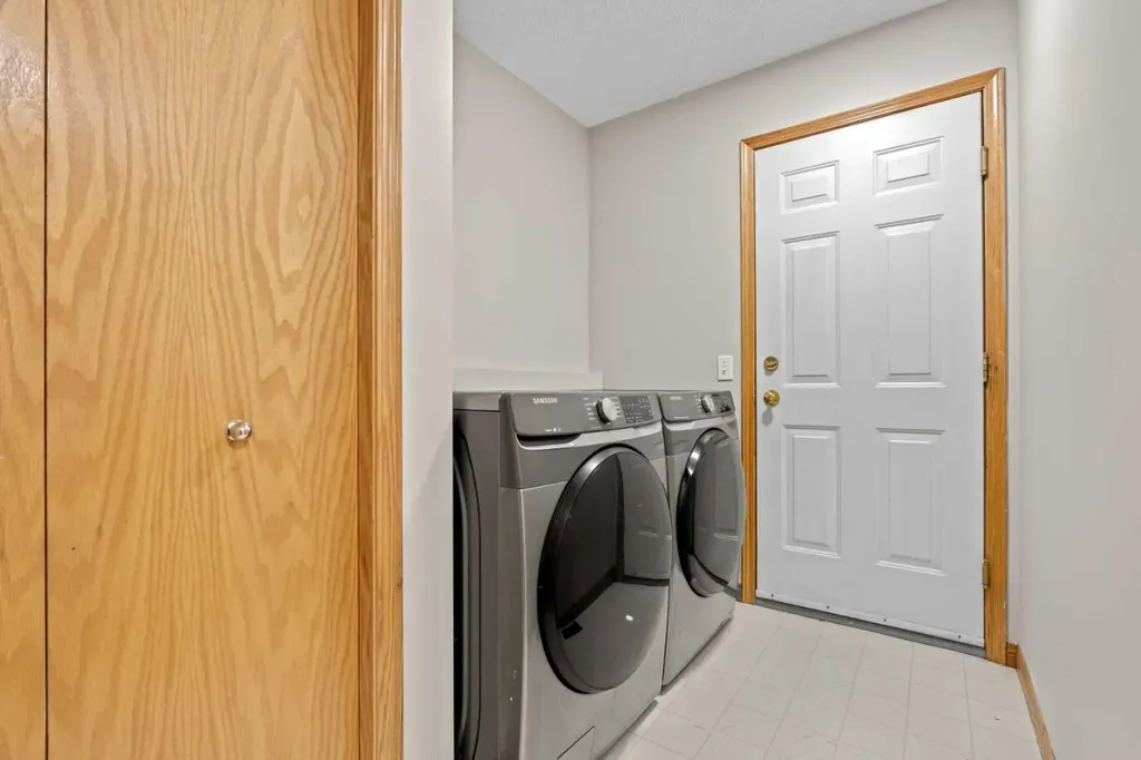 60 Chaparral Way SE Calgary AB T2X 3K6