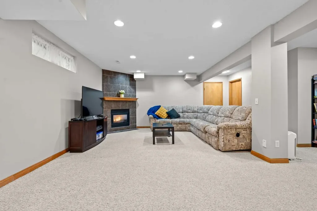 60 Chaparral Way SE Calgary AB T2X 3K6