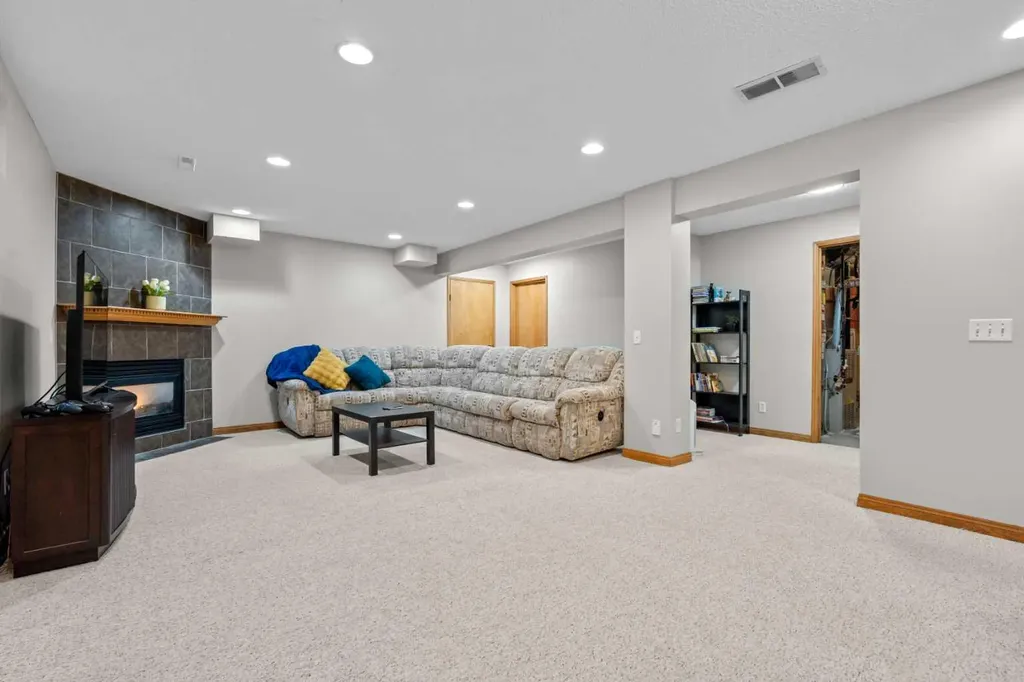 60 Chaparral Way SE Calgary AB T2X 3K6