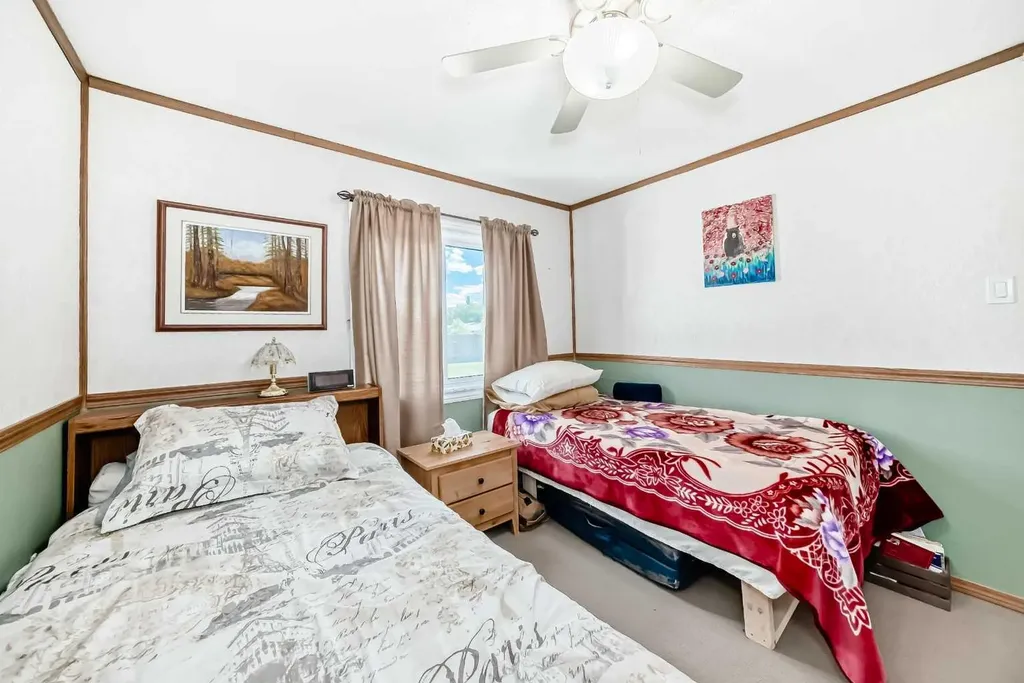 6724 17 Avenue SE Calgary AB T2A 0W5