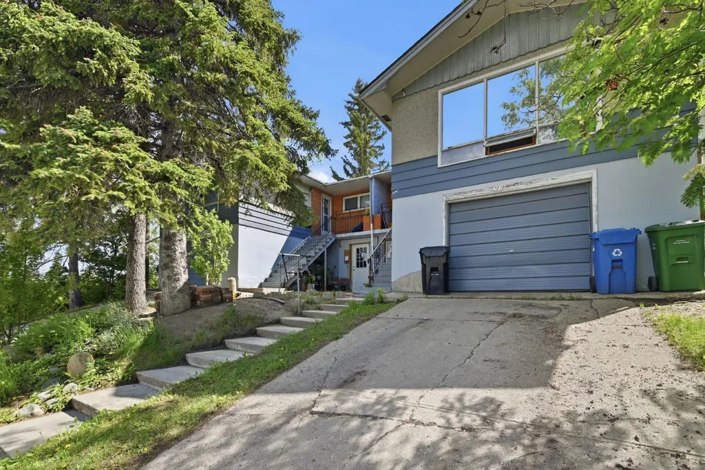 203 42 Avenue SW Calgary AB T2S1A7