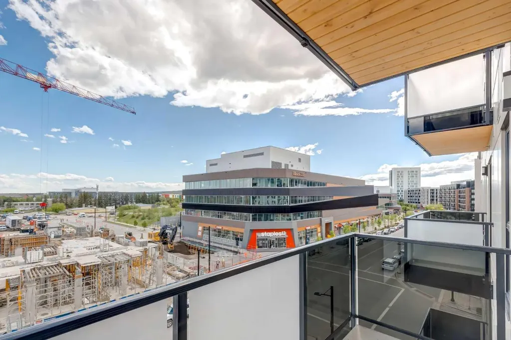3107 Warren Street NW Calgary AB T3B 0M2