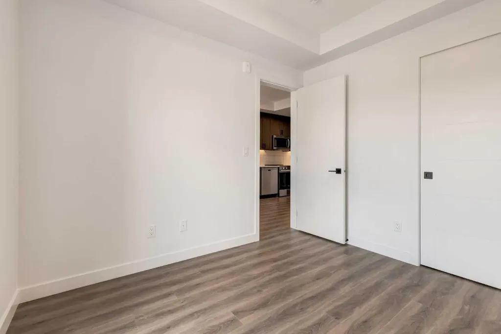 3107 Warren Street NW Calgary AB T3B 0M2