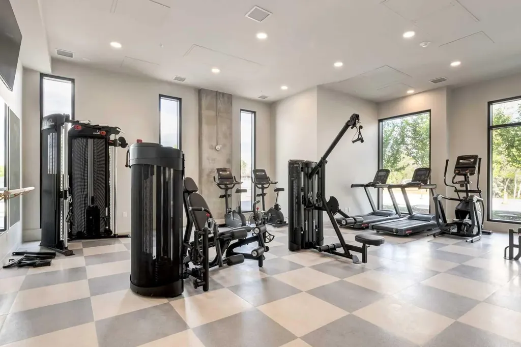 3107 Warren Street NW Calgary AB T3B 0M2