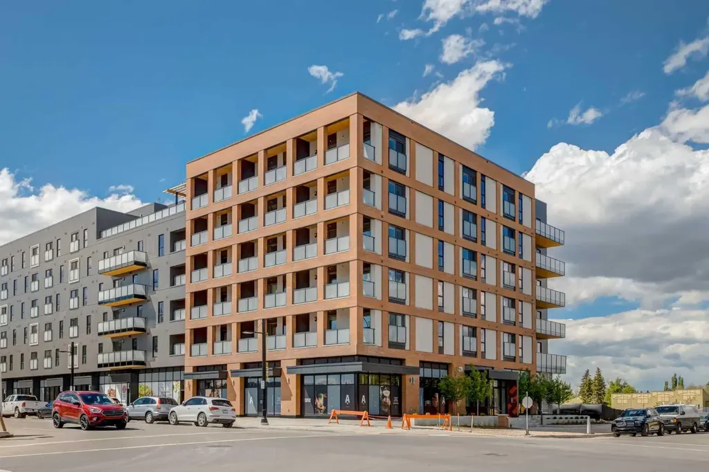 3107 Warren Street NW Calgary AB T3B 0M2